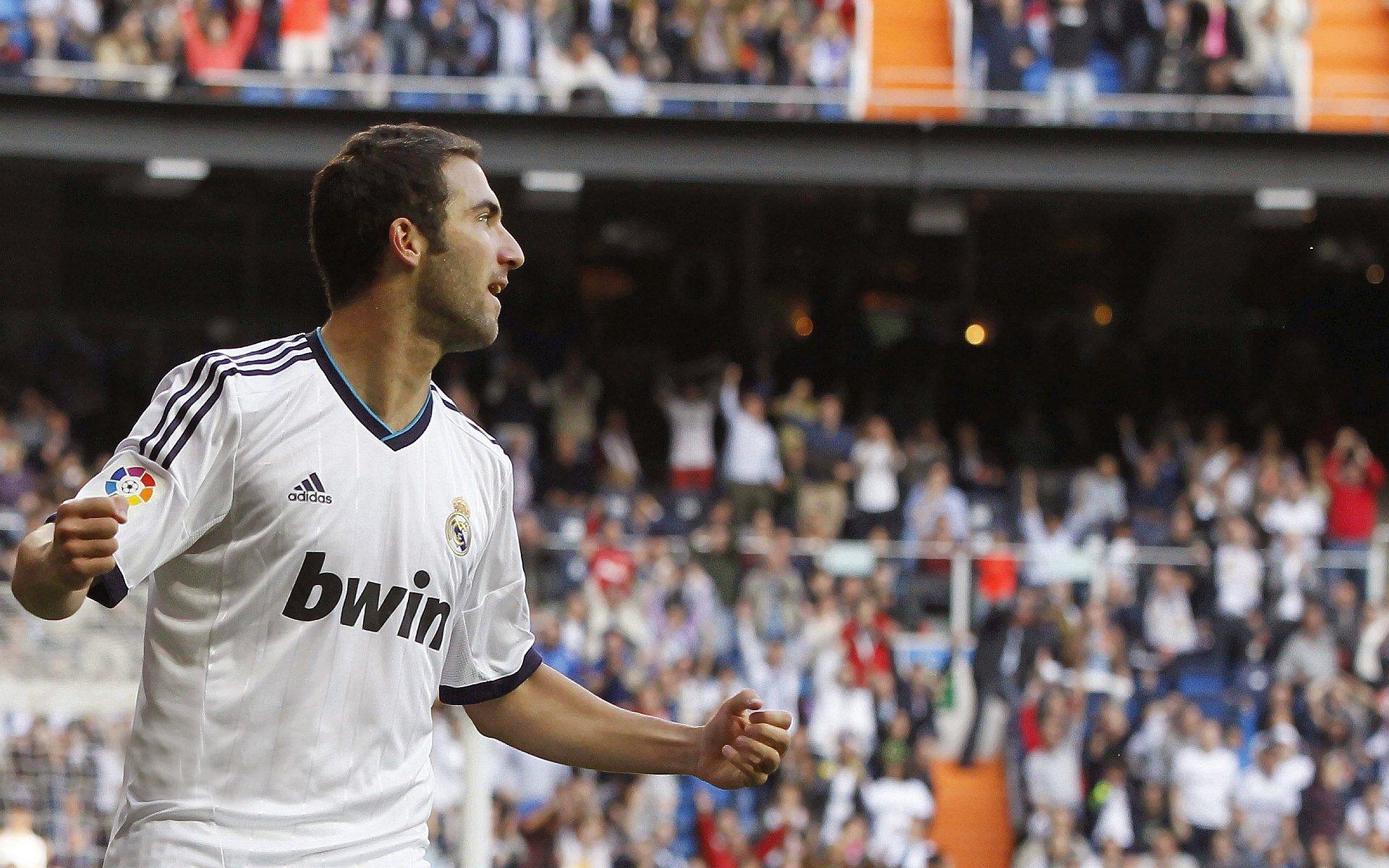 主帅战术部署细致入微强调沟通配合重于单打独斗