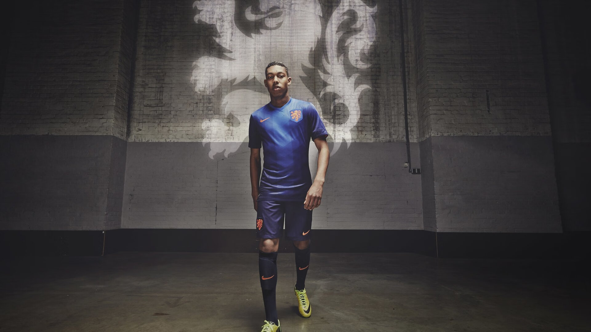 中国足球职业俱乐部加快青训人才签约机制,2020足球青训梯队招募